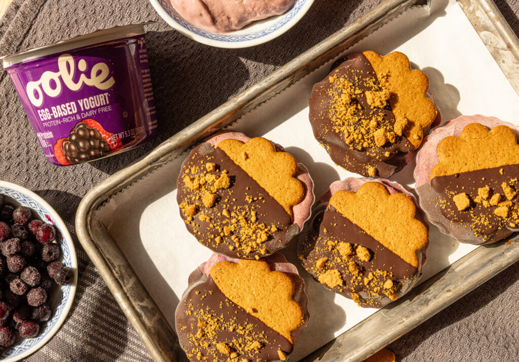 Frozen Berry Yogurt Cookie Sandwiches (Dairy-Free)